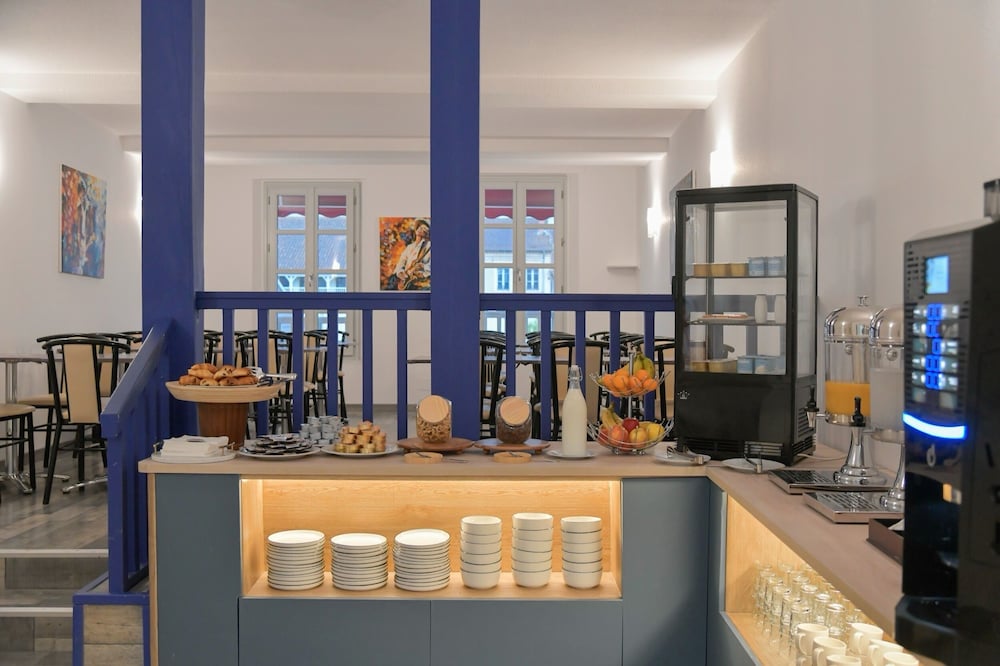 LOGIS HOTEL LES COMTES DE PARDIAC 29/34