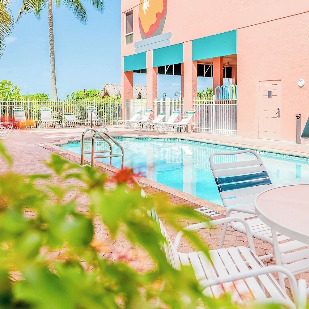 Casa Playa Resort 47/50