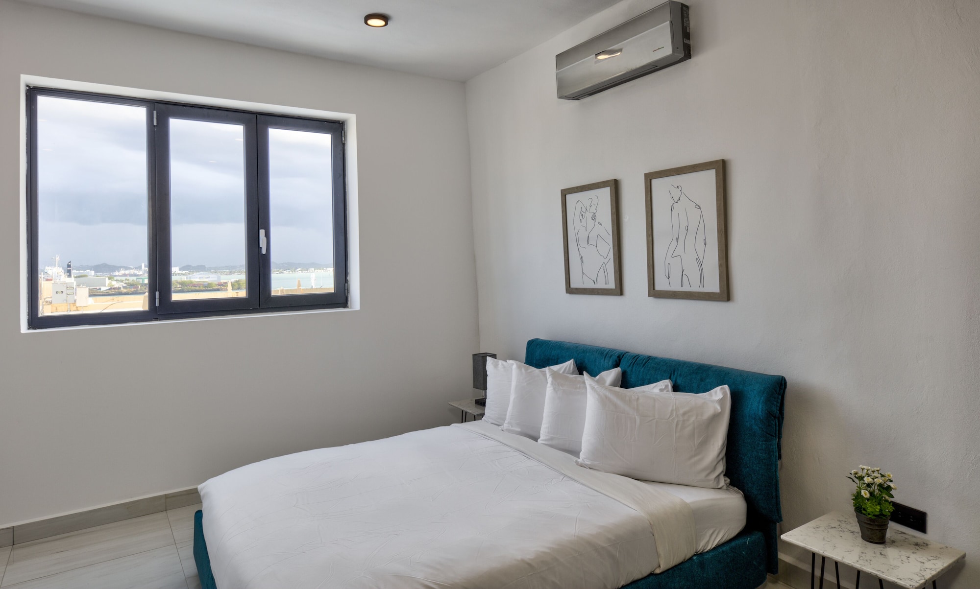 SIGNATURE, PENTHOUSE