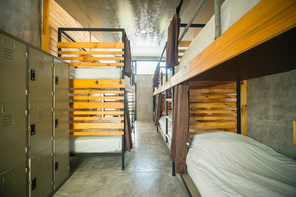 Chillhub Hostel 7/24