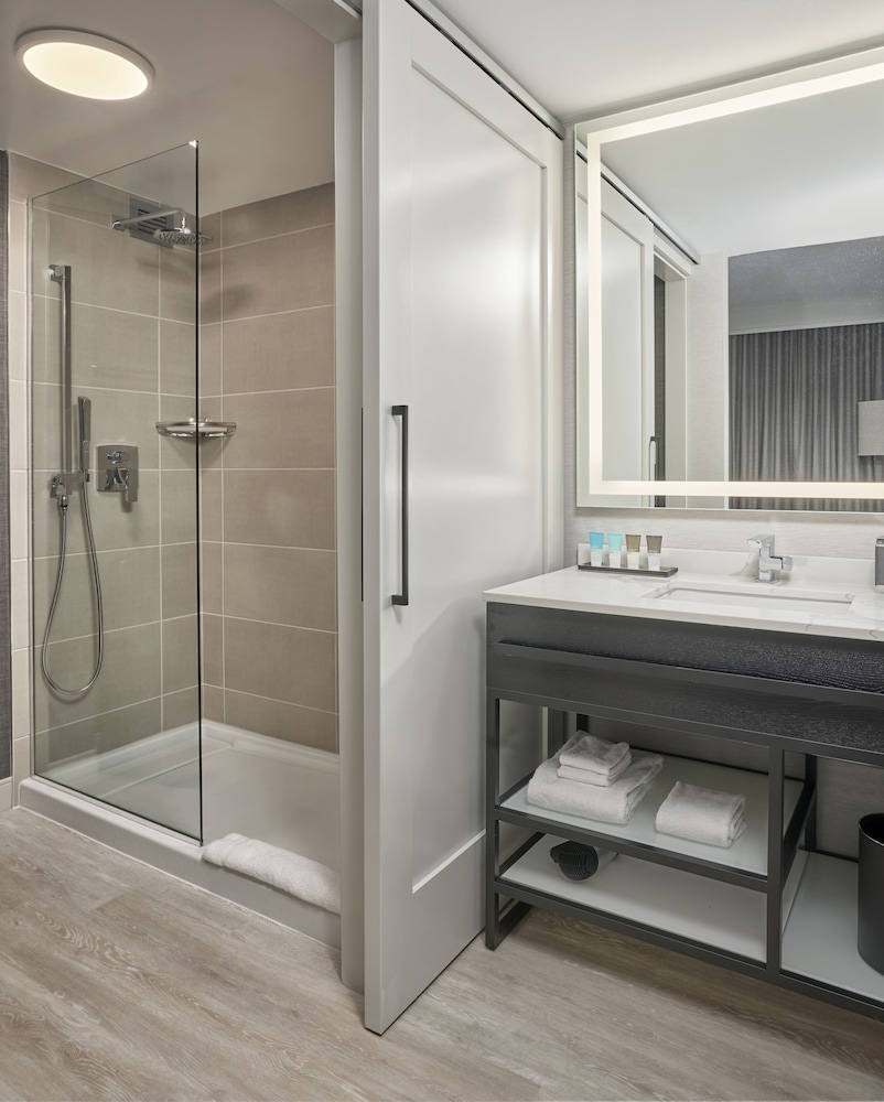 Hyatt Regency Deerfield 54/57
