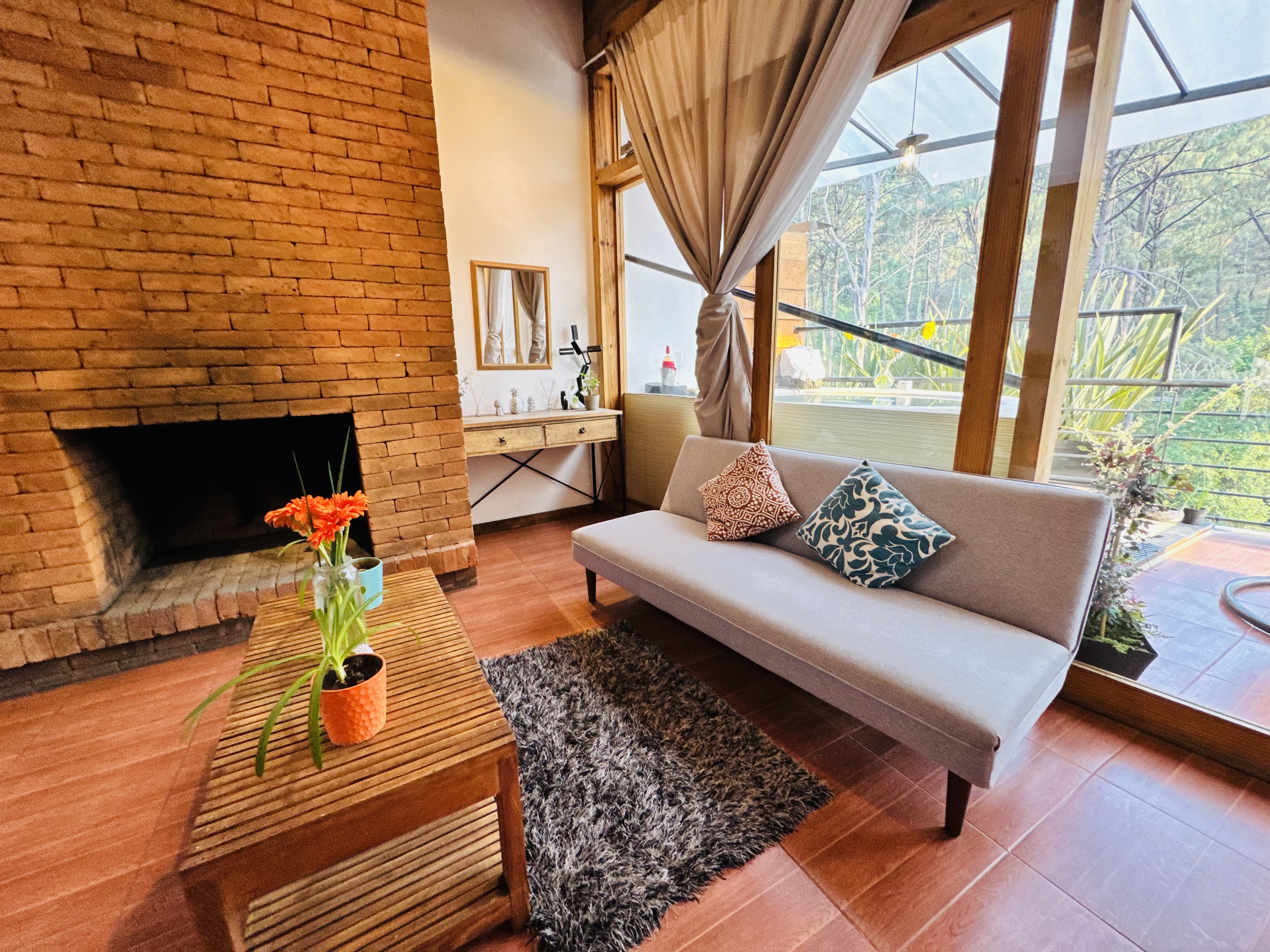 Encino House 34/50