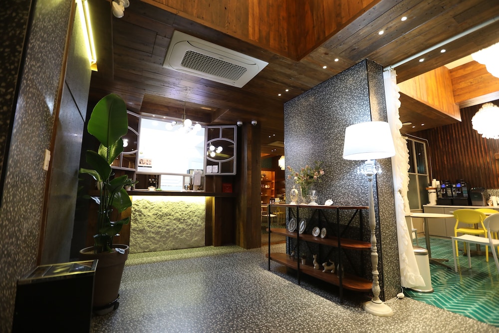 February Hotel Sungseo 9/67