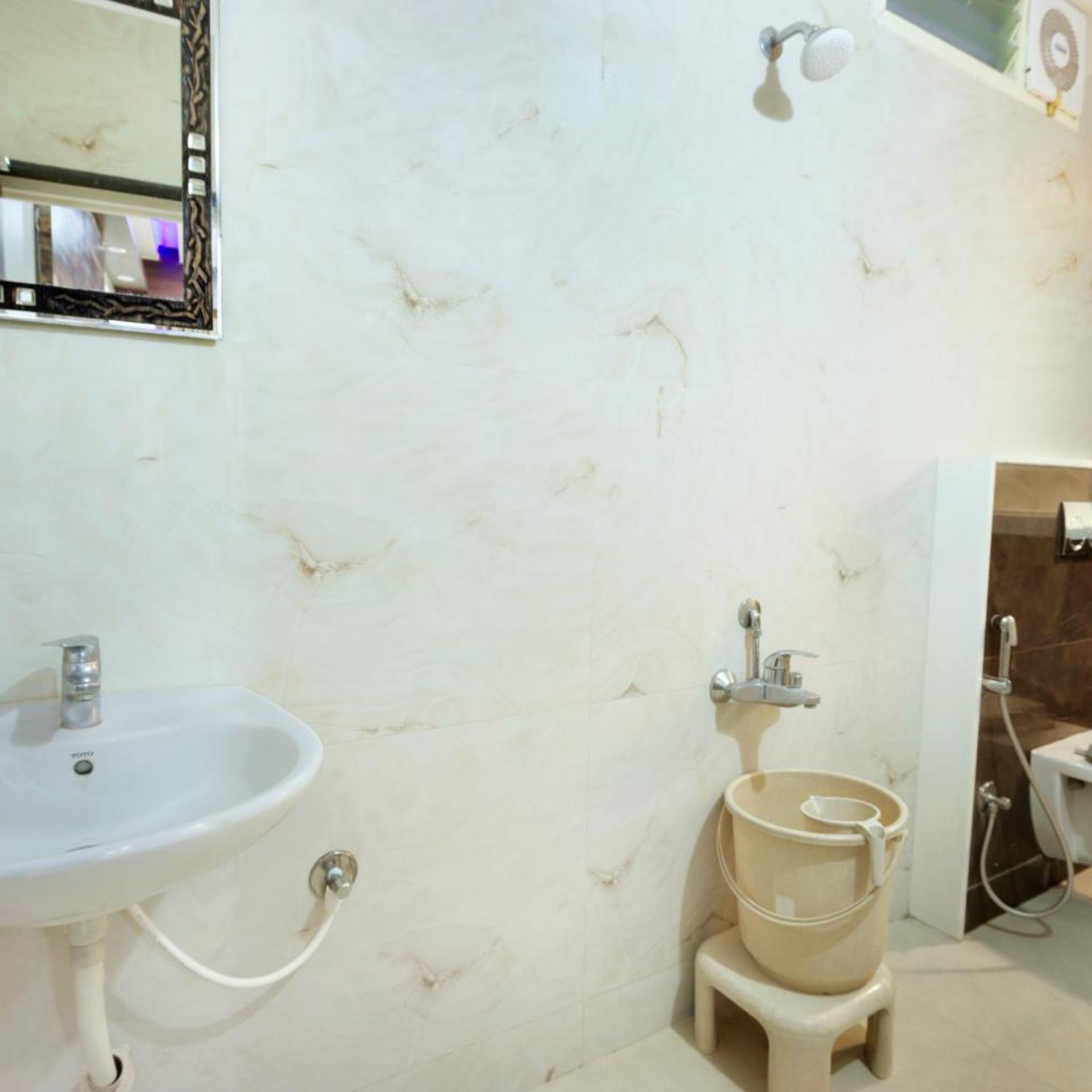 Mannar's Deluxe Lodge 25/25