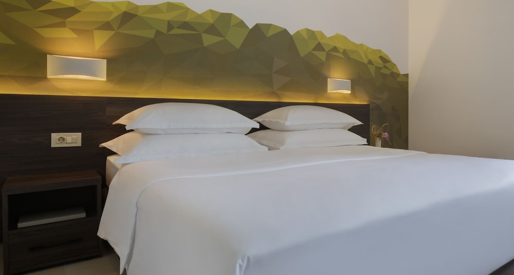 Plus, Standard, Trundle Bed, Balcony