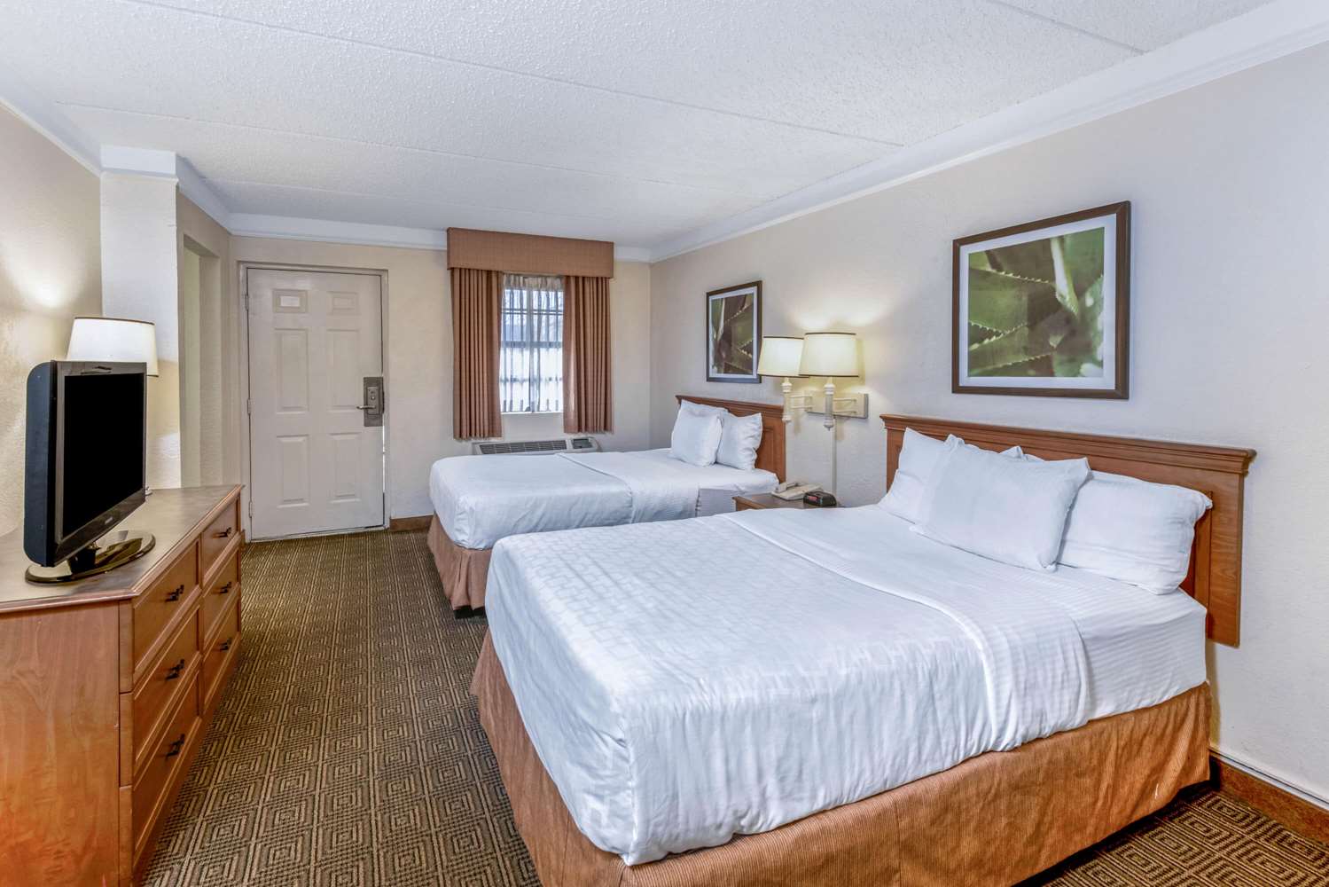 La Quinta Inn San Antonio I 35 N At Rittiman Road 15/46