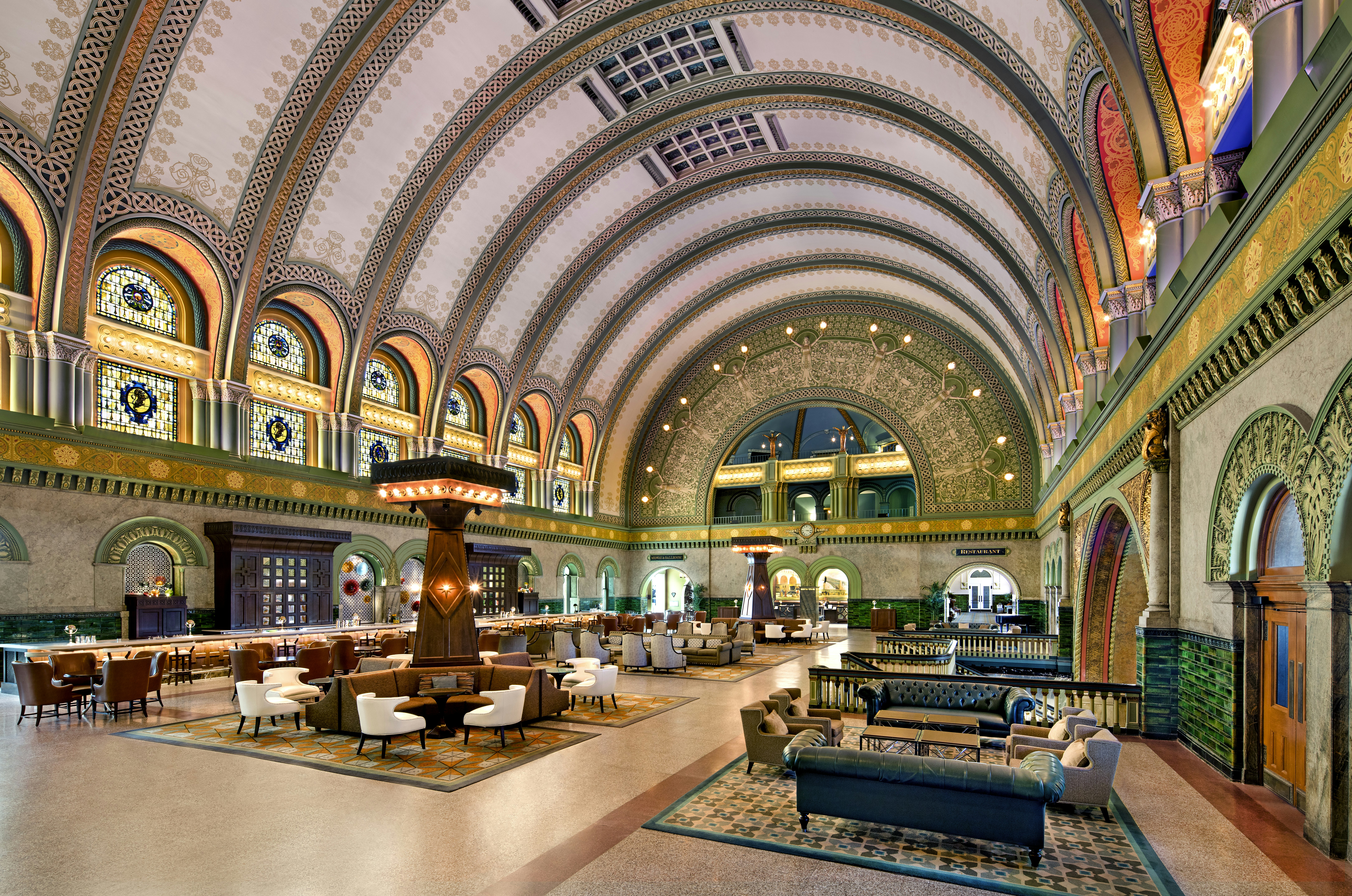 St. Louis Union Station Hotel Curio Collection By Hilton 6/82