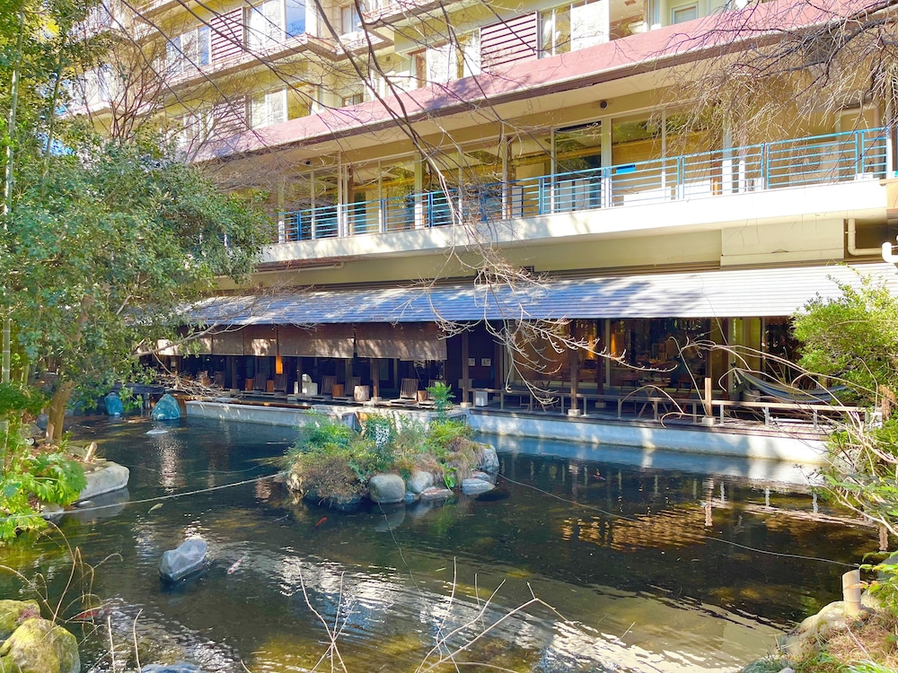 Shimobe Hotel 6/67