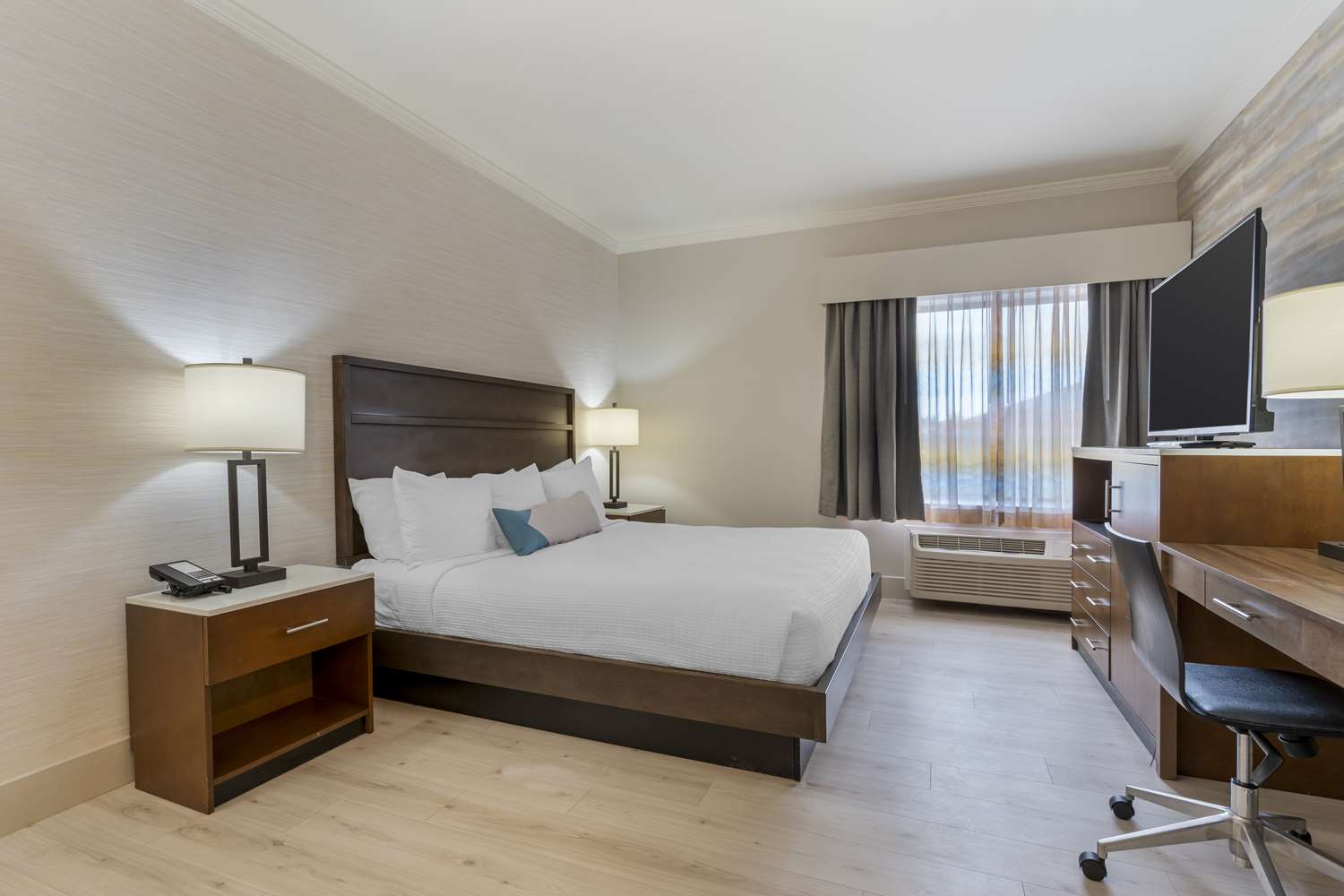 غرفة بسرير كينج لذوي الإعاقة، Best Western Plus All Suites Inn 2/5