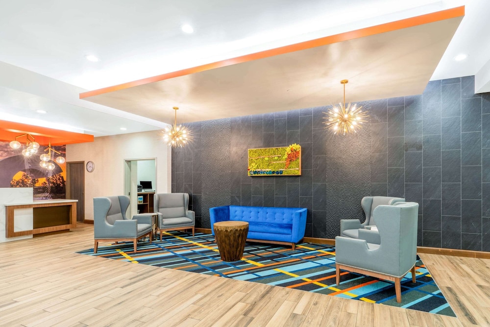 La Quinta Inn & Suites by Wyndham Oklahoma City Airport 39/50