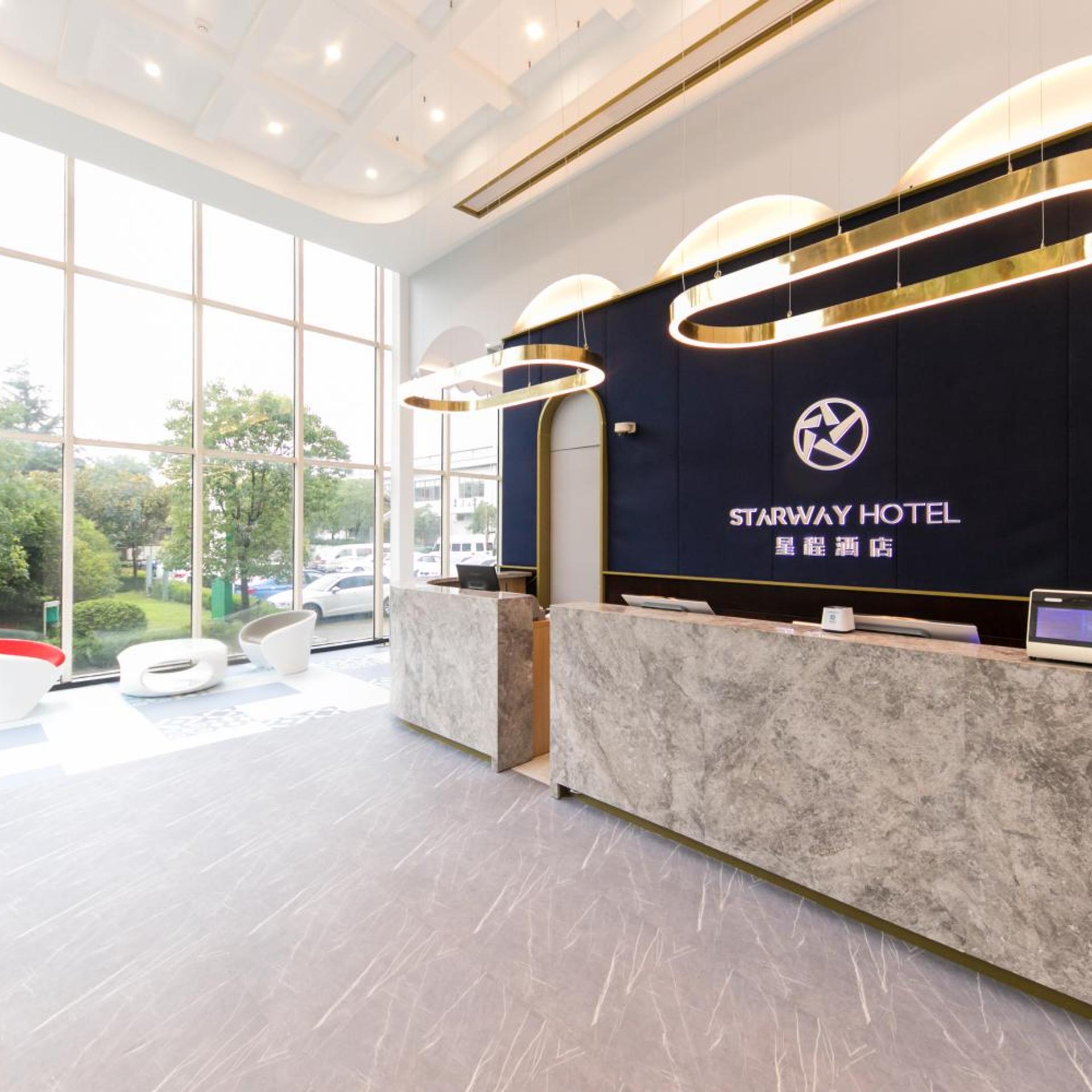 Starway Hotel at Pudong 3/48