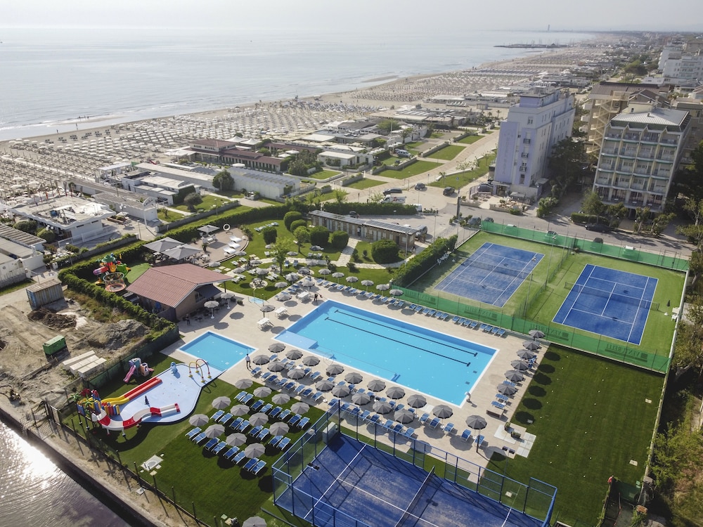 Hotel Baya Strand 47/50