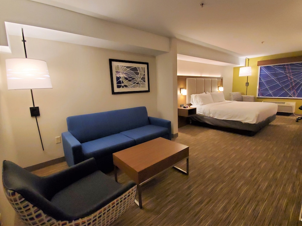 Holiday Inn Express & Suites Seattle North - Lynnwood 27/39