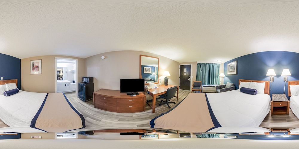 Rodeway Inn & Suites I-94 Kenosha 20/26