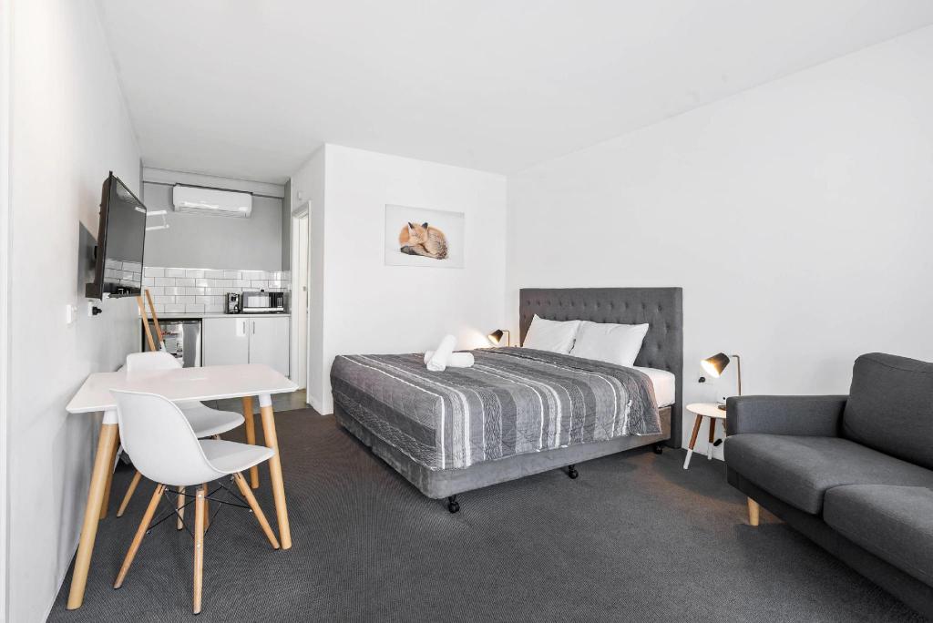 Upgrade, King Bed