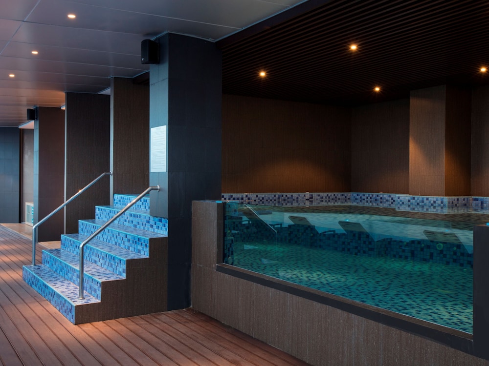 Wyndham Panbil Batam 72/105