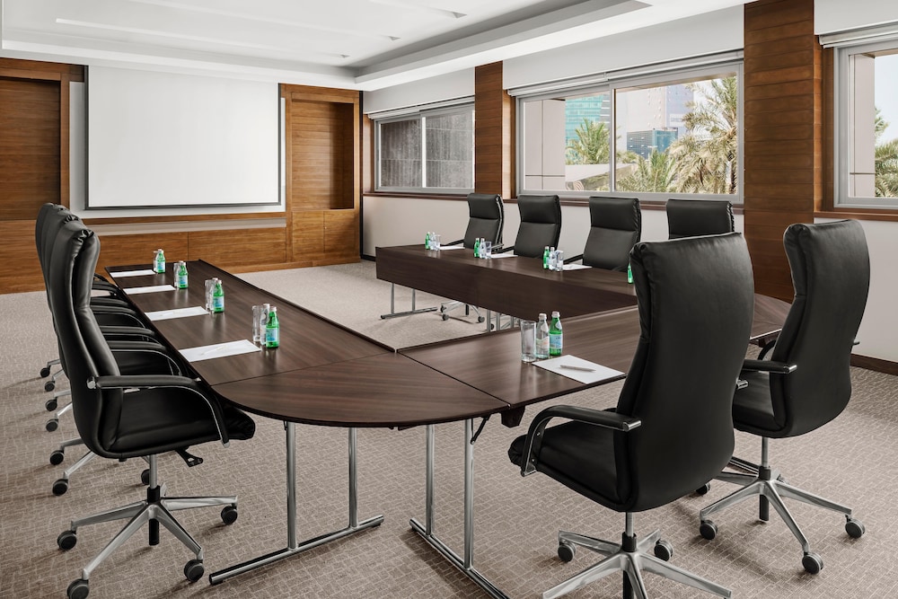 InterContinental Bahrain by IHG 65/77