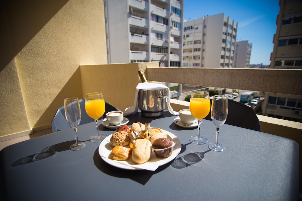 Ona Marbella Inn 26/40