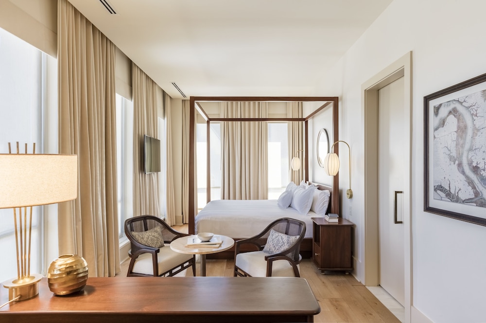 The Dewberry Charleston 49/66