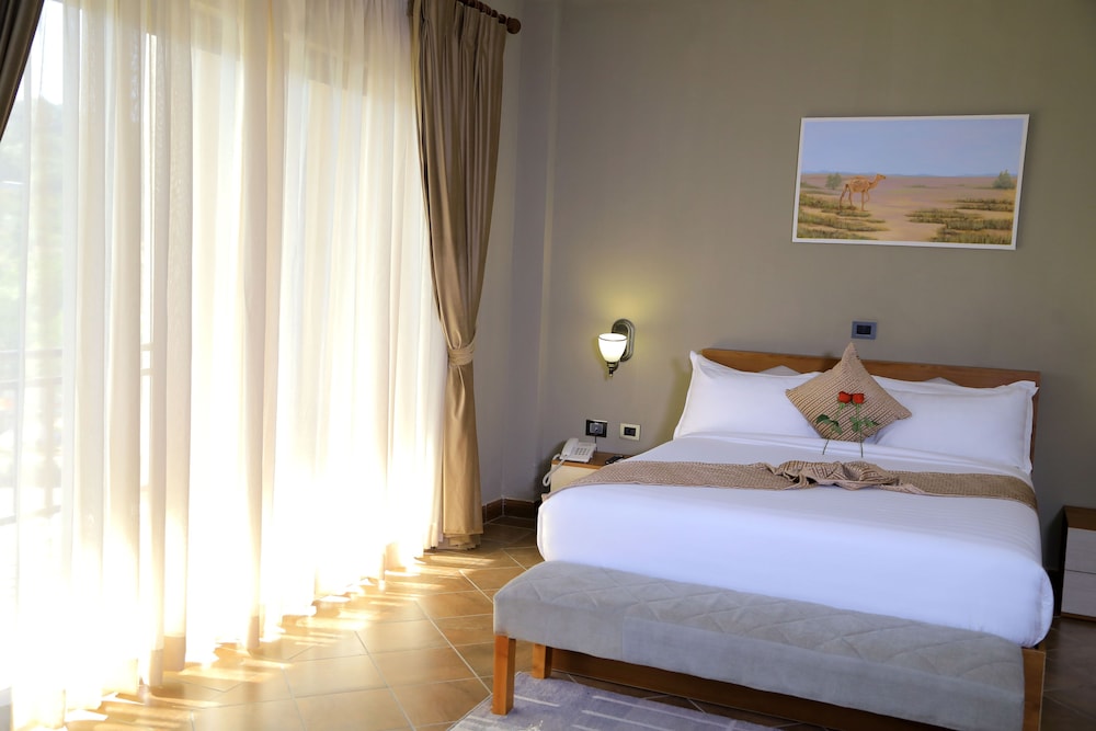 Haile Resort Adama 25/51
