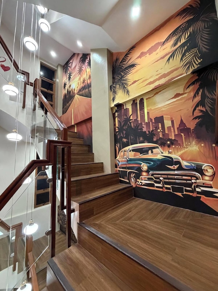 Hollywood Hotel Puerto Princesa 44/66