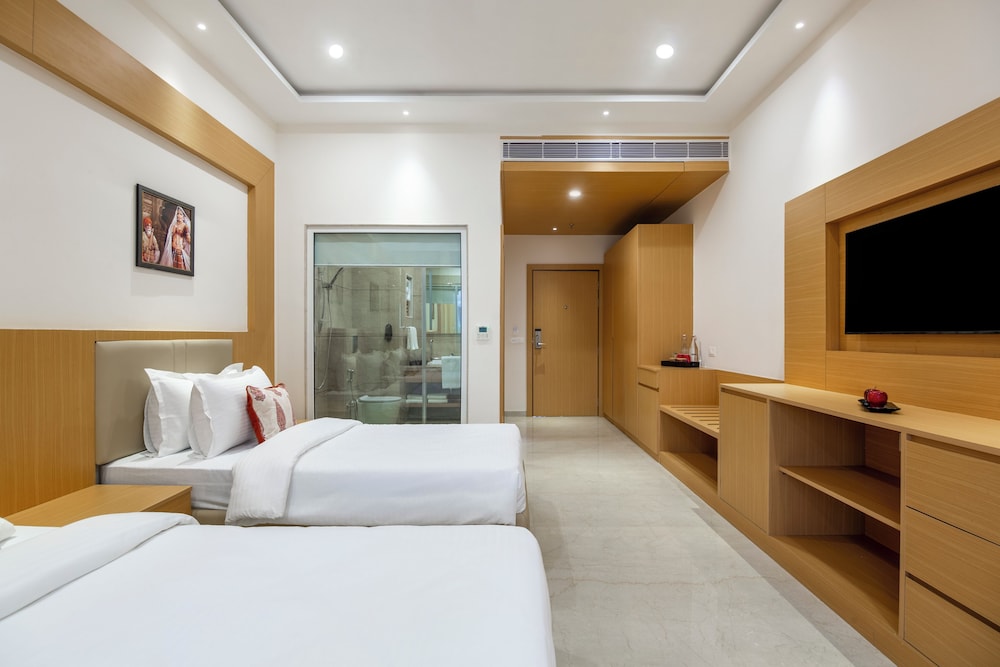 Sterling Aravalli Udaipur 24/65
