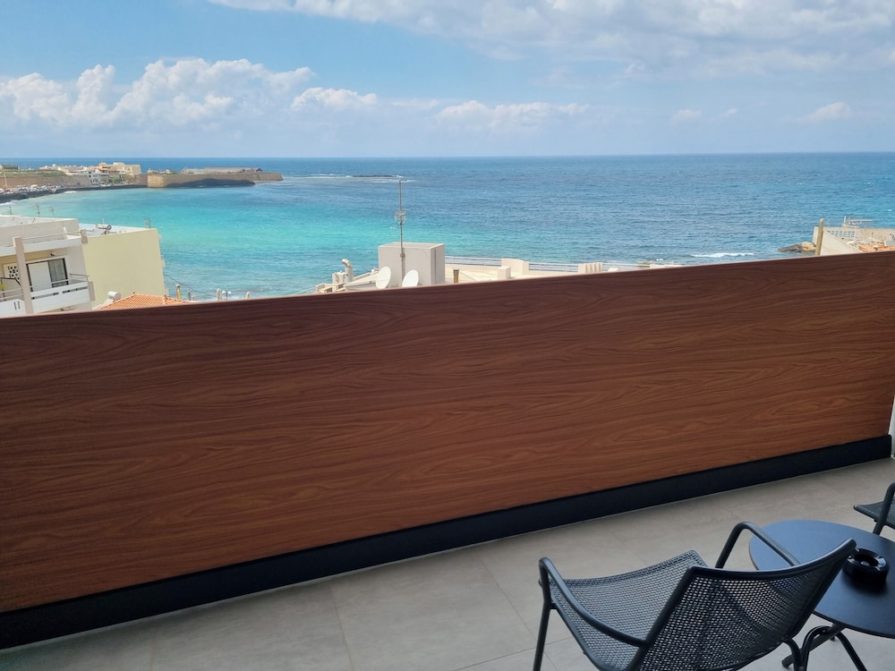 Hyperion City Hotel & Spa 66/70