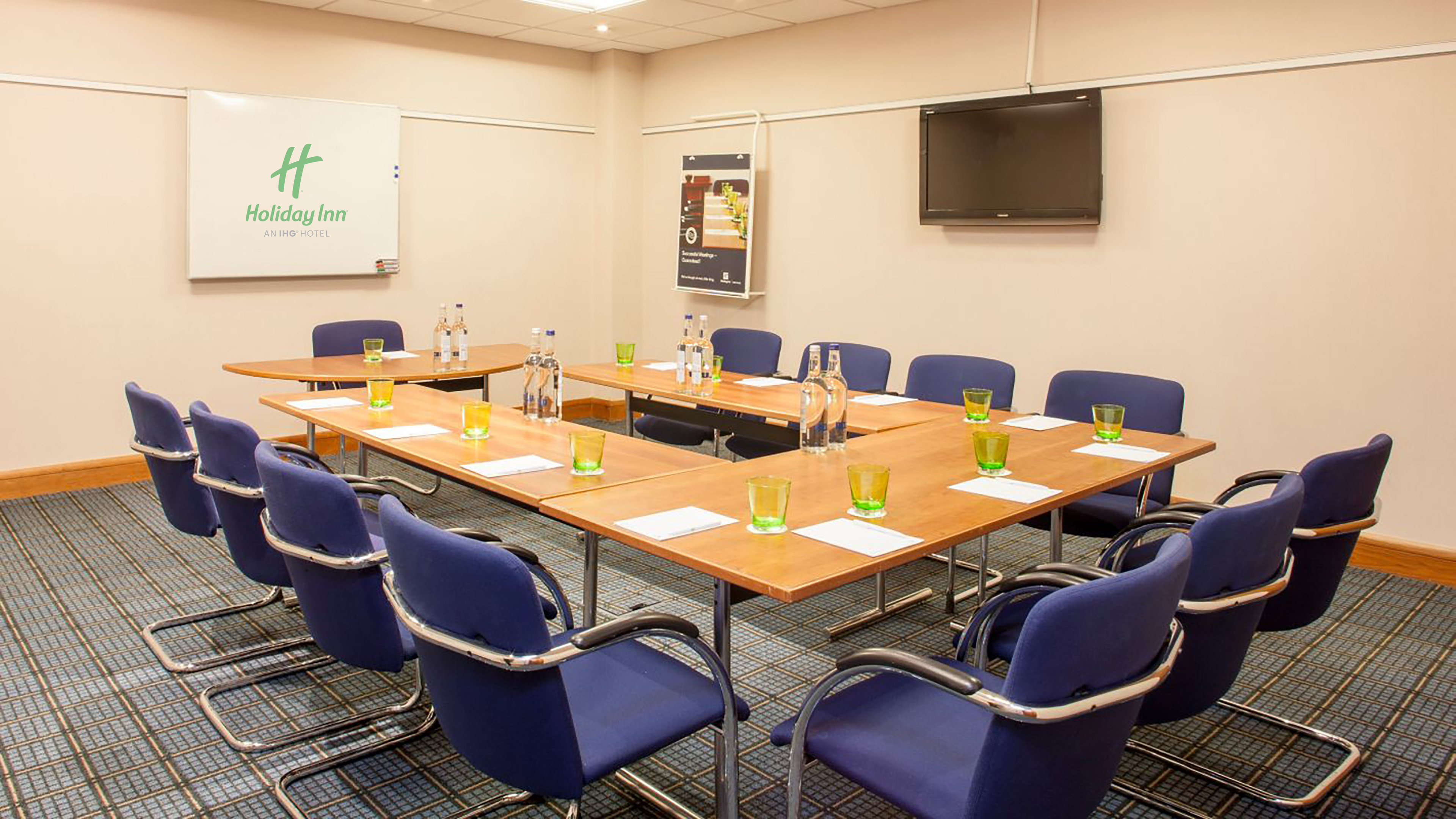 HOLIDAY INN PORTSMOUTH 67/73