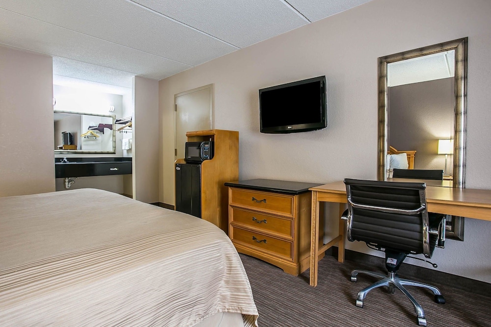 Quality Inn Hartsville 11/37