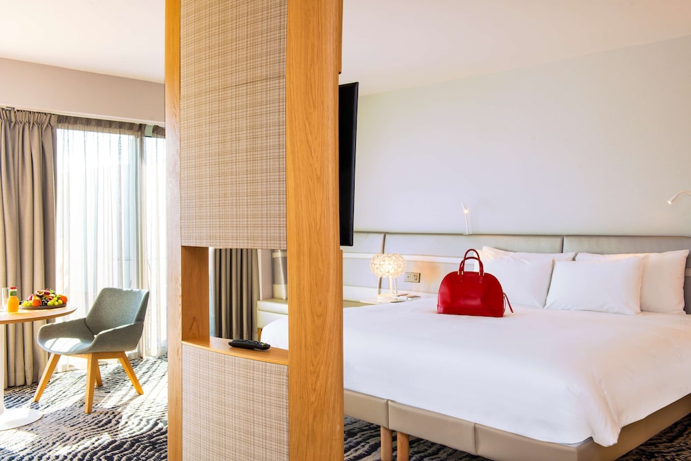 Radisson Blu Bordeaux 6/80