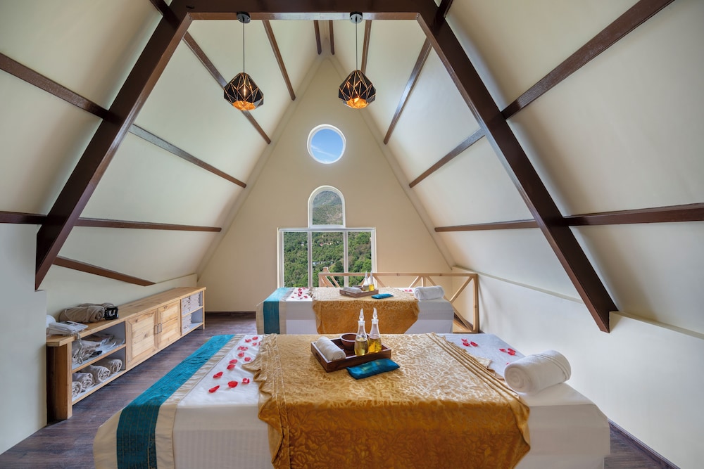 JuSTa Luxe Birding Resort and Spa Dharmshala 24/61