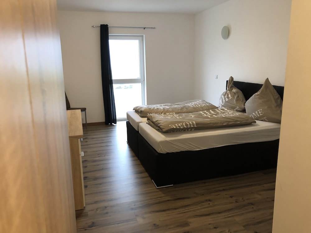 Room at Krieger - Übernachtung, BUREN AHDEN