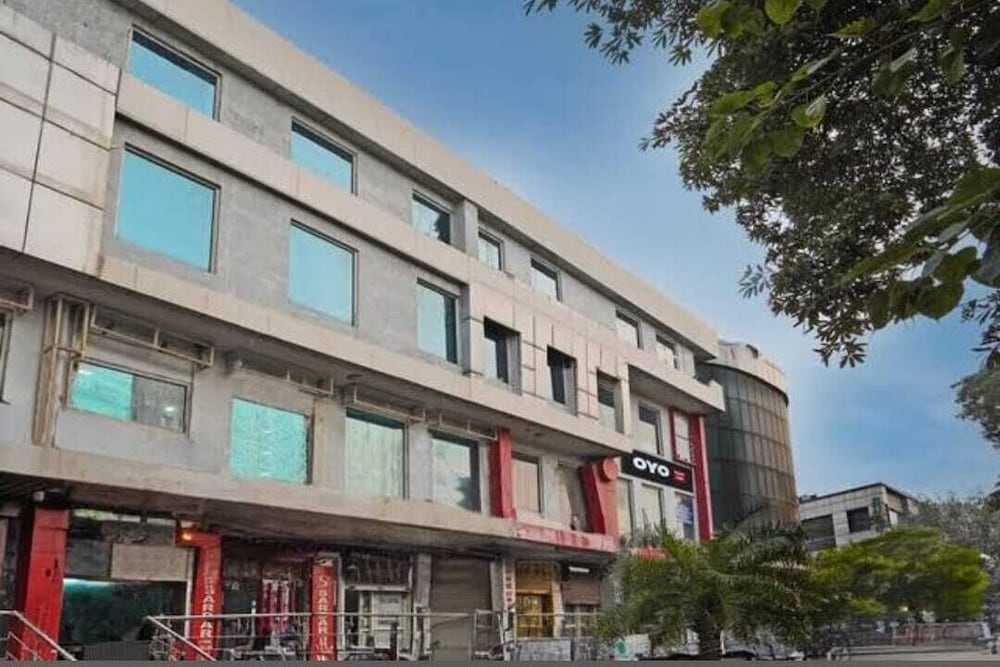 Oyo 421 One Hotel 6/44