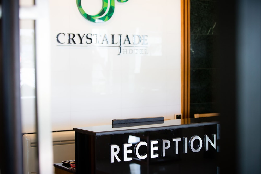 Crystal Jade Hotel 12/65