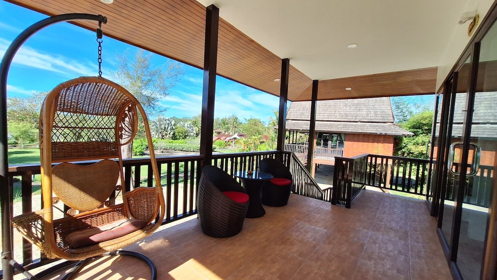 ThaiLife Wellness & Meditation Resort 50/80