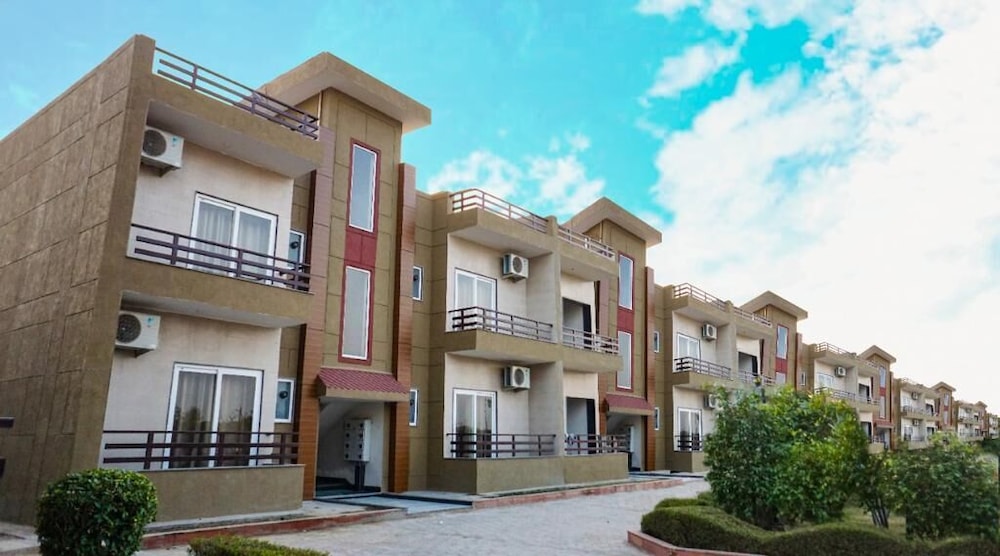 Vrinda Anandam Resorts 16/23