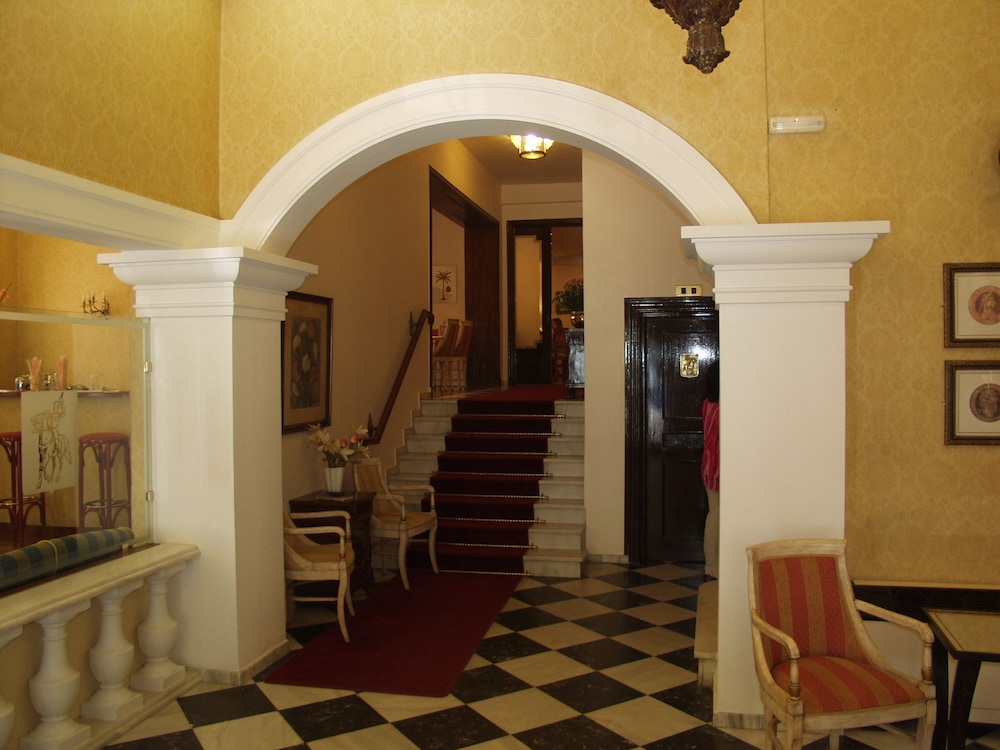 Cavalieri Hotel 40/67