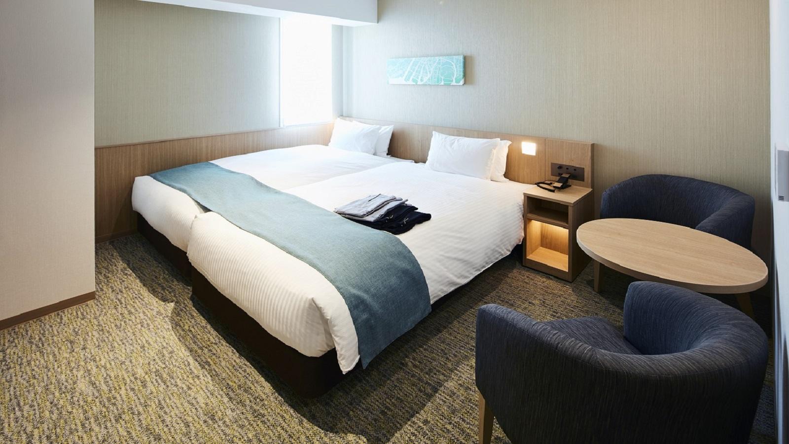 Universal, Hollywood, Twin Beds