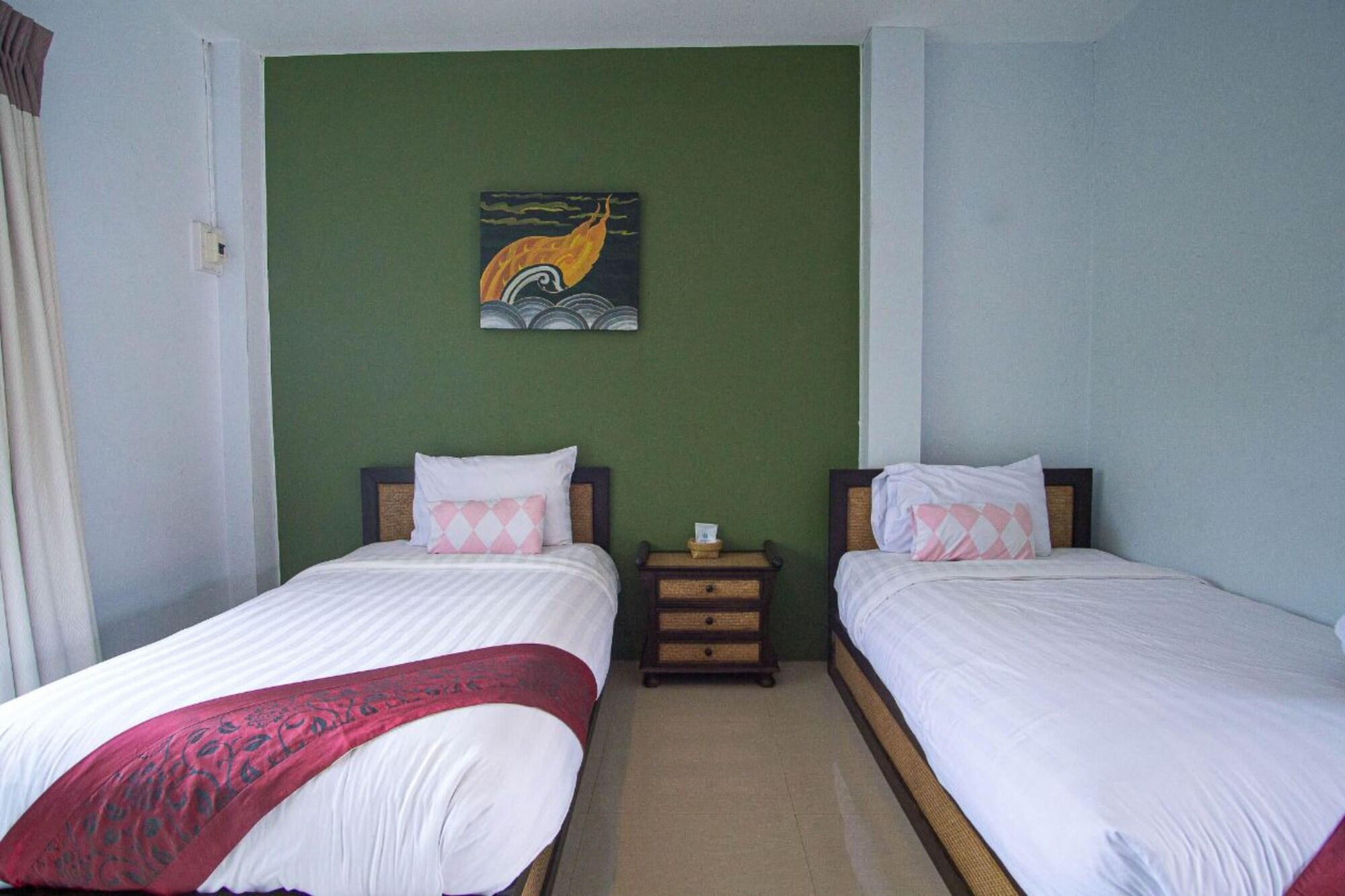 SUPERIOR, TWIN BEDS