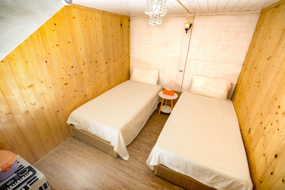 Rabbit house hotel 7/50