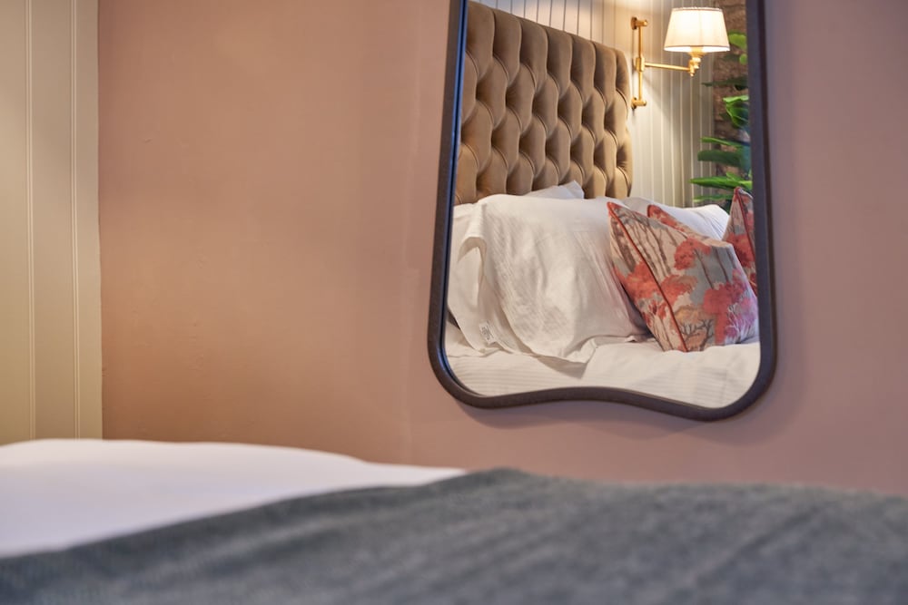 The Cotswold Gateway Hotel 19/25