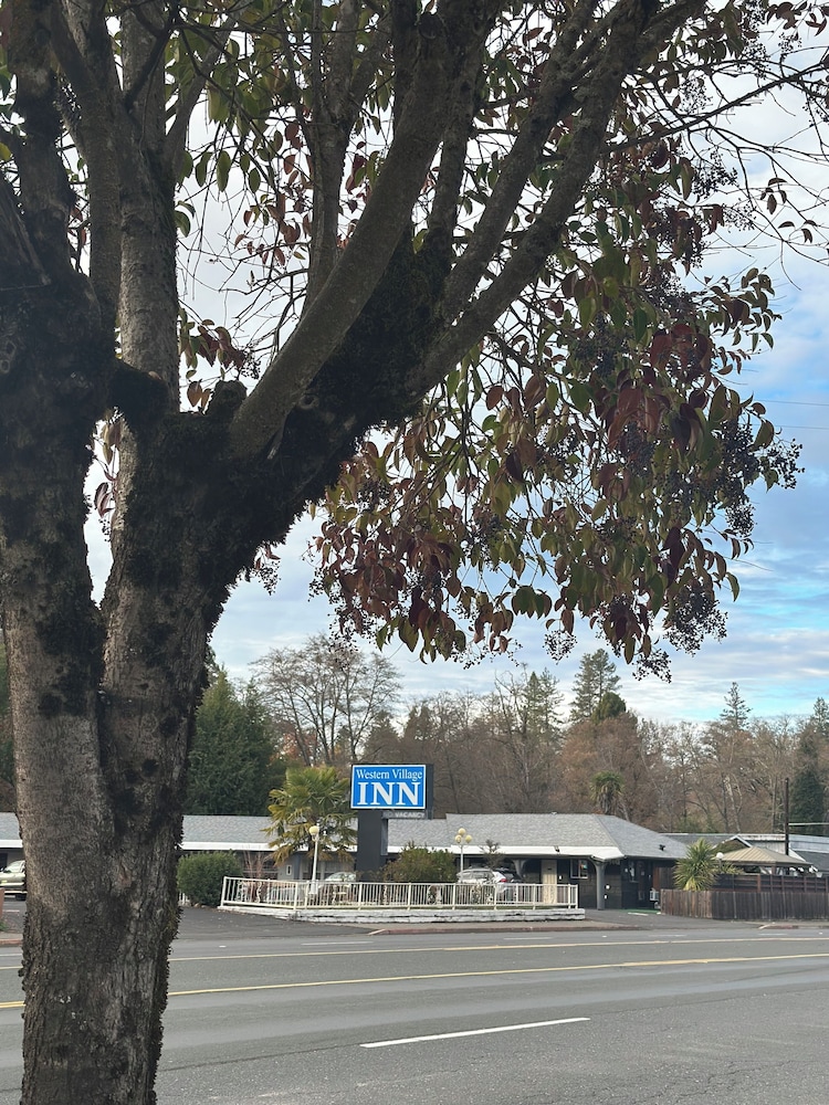 Western Village Inn 24/28