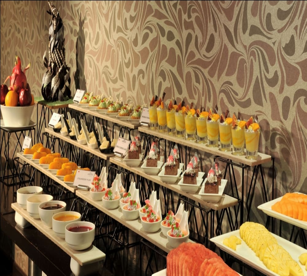 Majestic Court Sarovar Portico 37/46