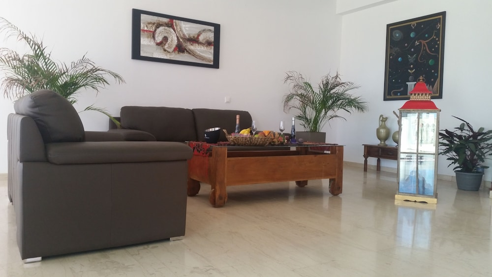 Sunshine Hotel Lardos 10/86