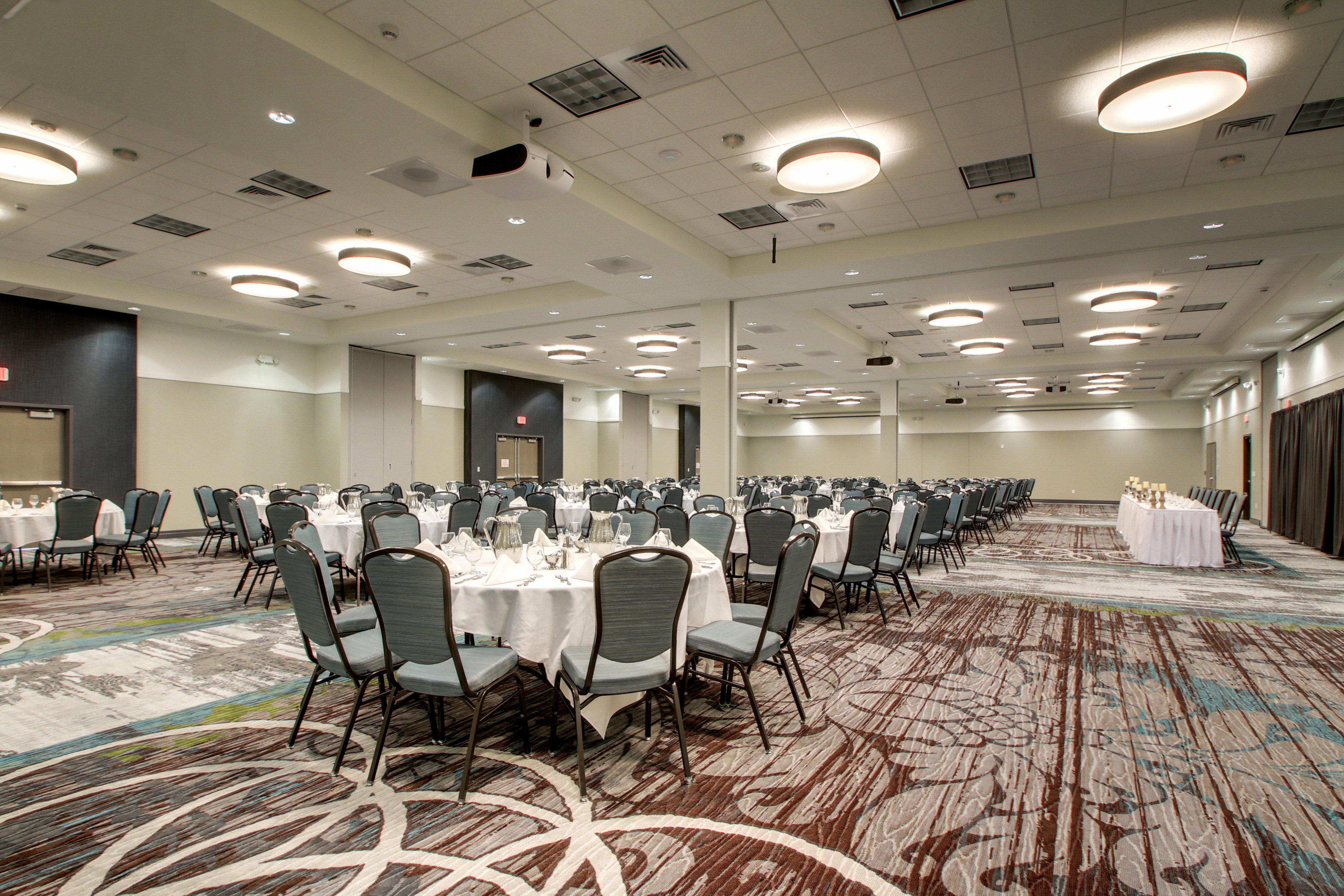 Holiday Inn Peoria At Grand Prairie 63/75