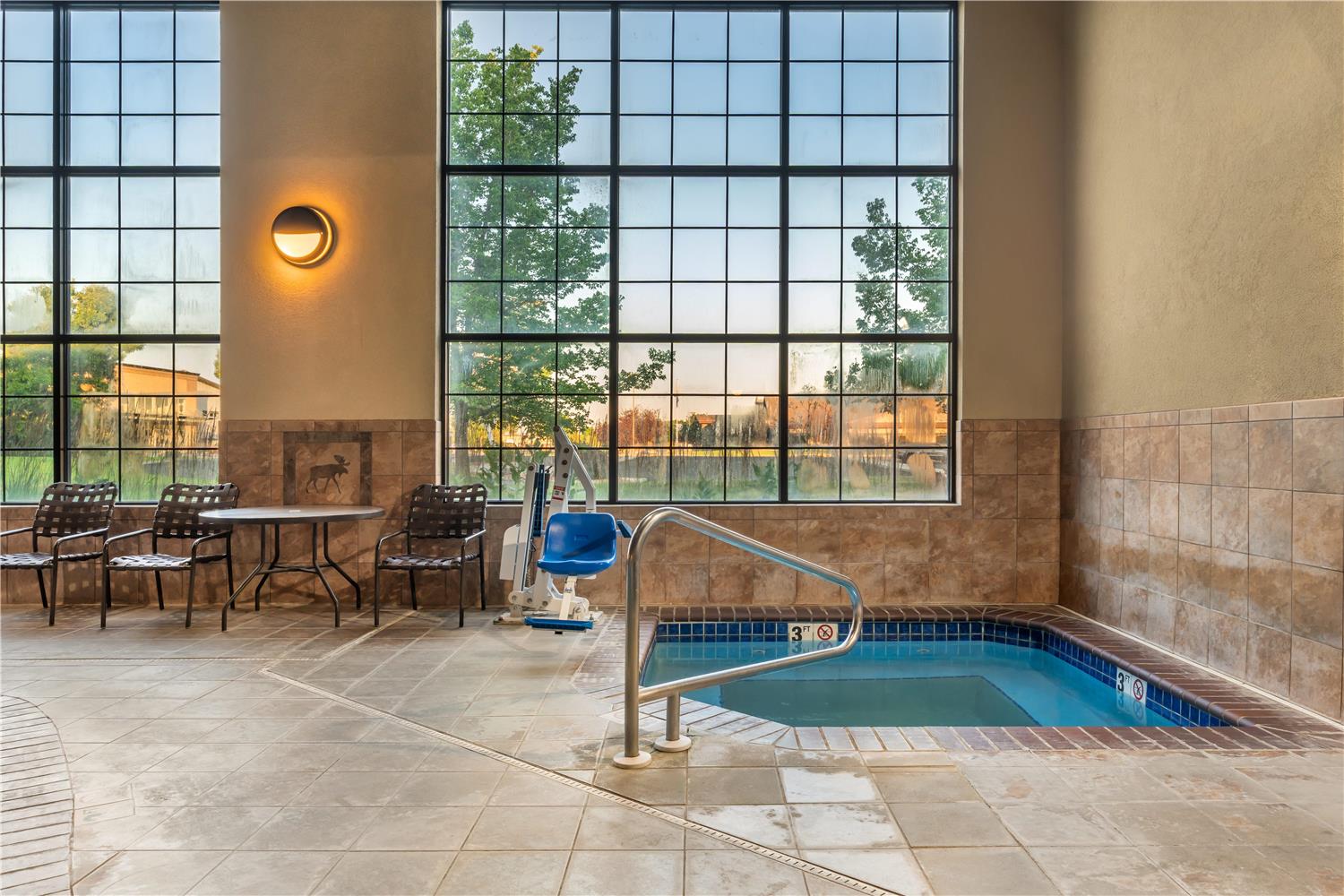 Best Western Plus Kelly Inn & Suites 16/43