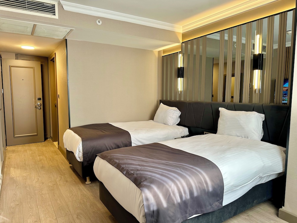 Aven Hotel 30/60