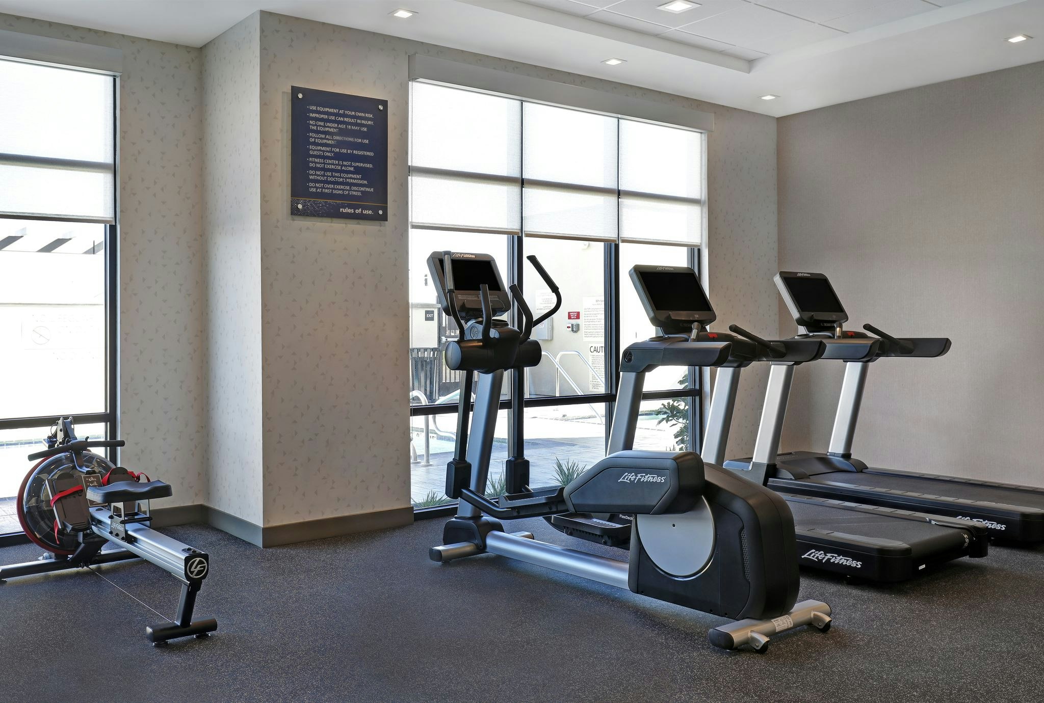 Hampton Inn Patterson Ca 25/45