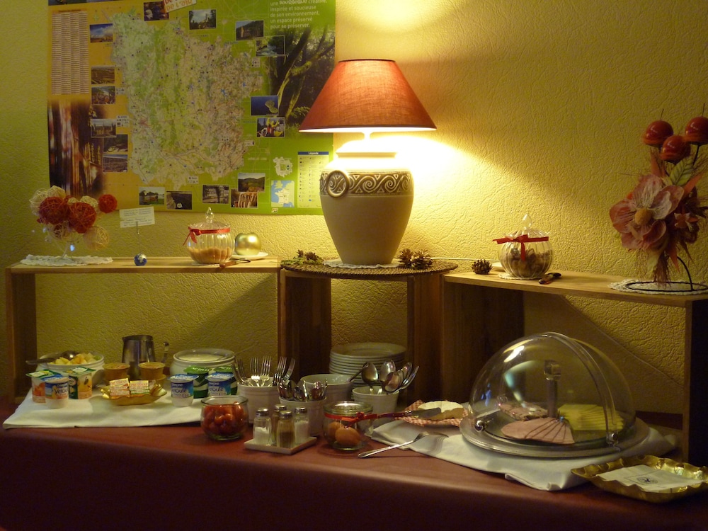 Hotel The Originals Nevers Clos Sainte Marie 14/48