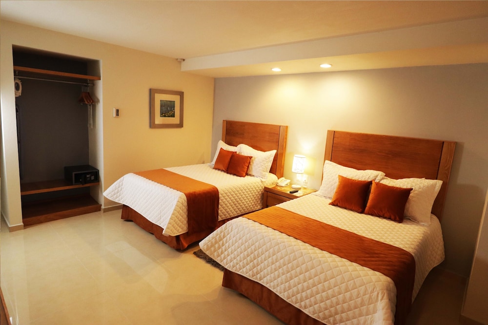 Hotel Hb Cordoba 7/53